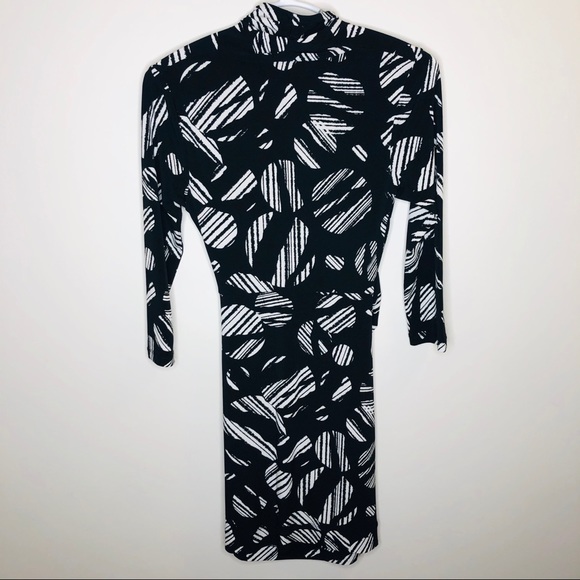 🌟5 for $25🌟 BCBGeneration black and white print mini dress - Picture 4 of 5